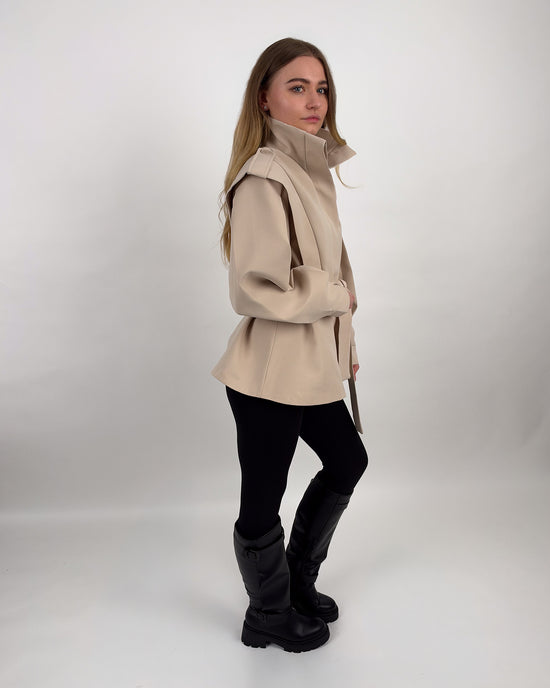 Trenchjacke mit Bindegürtel