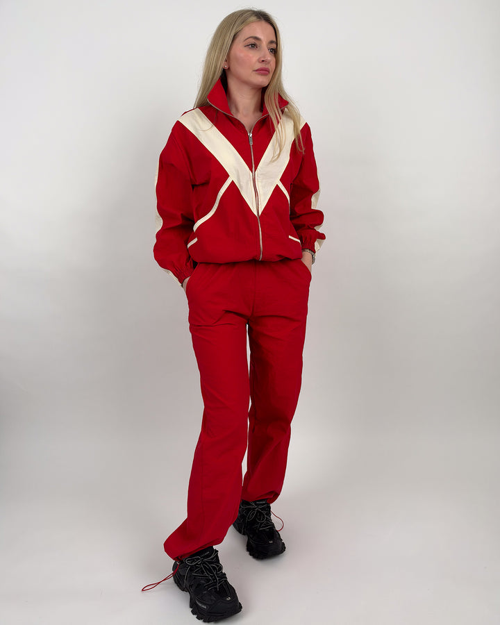 Zweiteiliges Freizeitset mit Zip-Jacke und Kontrastdetails